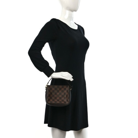 LOUIS VUITTON LV Ebene Trousse.EUC with extra unbranded chain,COA and dustbag. - Picture 3 of 14